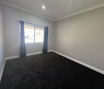 Great House in Quiet Street - Including Granny Flat - Photo 4
