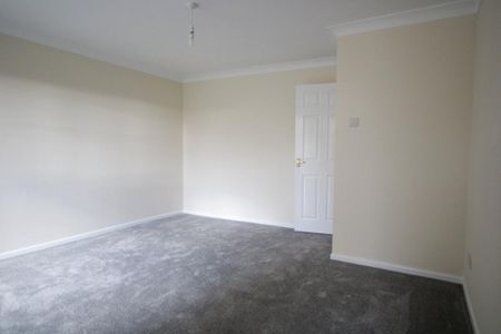 2 bedroom ground floor maisonette to rent - Photo 3