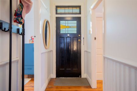Renovated Three Bedroom Home with Over-Sized Office - Photo 3