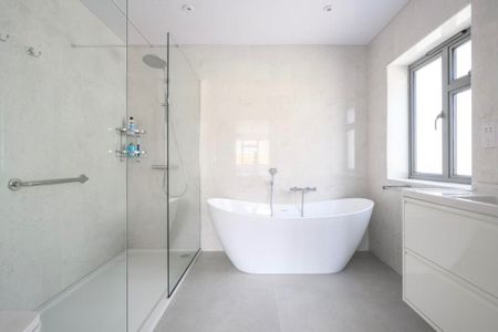 2 Bed Flat, Rosary Gardens, SW7 - Photo 5