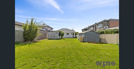 Renovated Ray of Sunshine - Photo 4