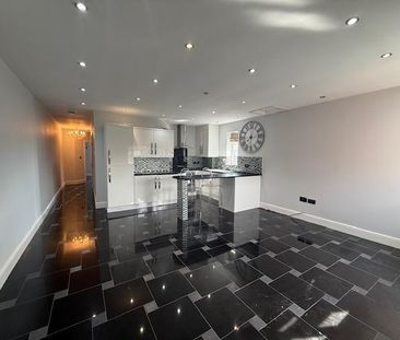 3 bedroom flat to rent - Photo 1