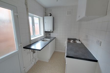 2 bed terraced house to rent in Denmark Road, Leicester, LE2 - Photo 5