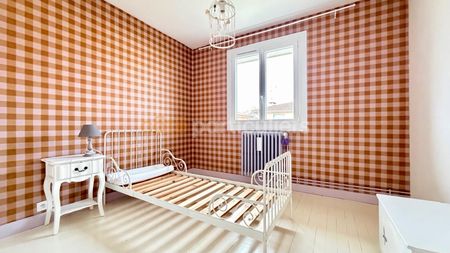 Location Maison 4 pièces 79m² - Photo 2