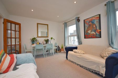 1 bedroom flat to rent - Photo 2