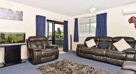 Charming 3BR Family Home in Nawton - Photo 2