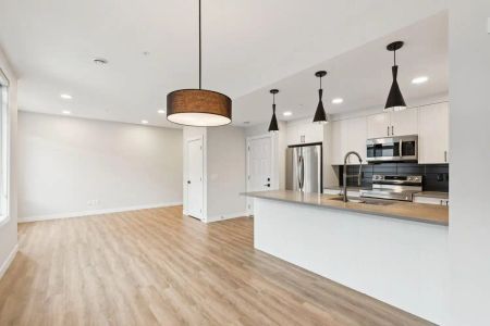 Livingston Townhomes — 3 bedroom, 2,5 bathroom and DOUBLE garage - Photo 5