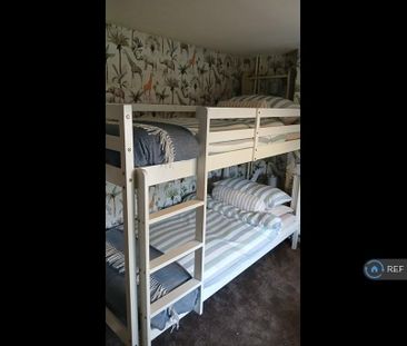 2 bedroom semi-detached house to rent - Photo 6