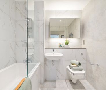 The Oakgate, KT22 7RZ, Surrey - Photo 6