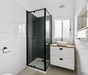 Charming 2-Bed Home in the Heart of Thomson - Photo 1