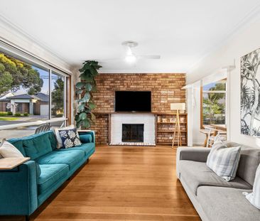 Comfortable Family Living in a Central Belmont Location - Photo 4