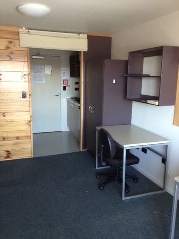 Studio apartment on 3rd Floor - Photo 4
