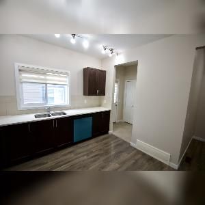 SW Edmonton 3 Bed 2.5 Bath Double Garage - Photo 2