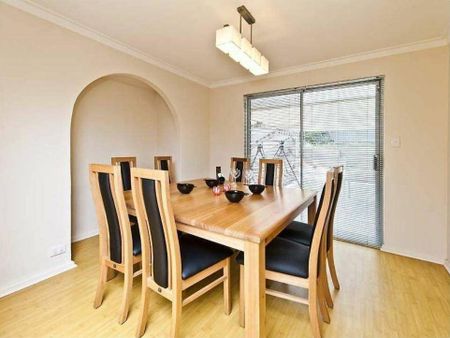 Prime Padbury Family Home - Photo 3