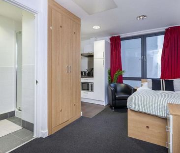 Studio to rent - Photo 6