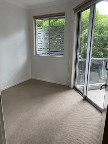 Indooroopilly - Photo 2