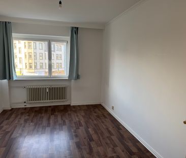 Großzügig geschnittene, helle Stadtwohnung im beliebten Bockenheim - Photo 2