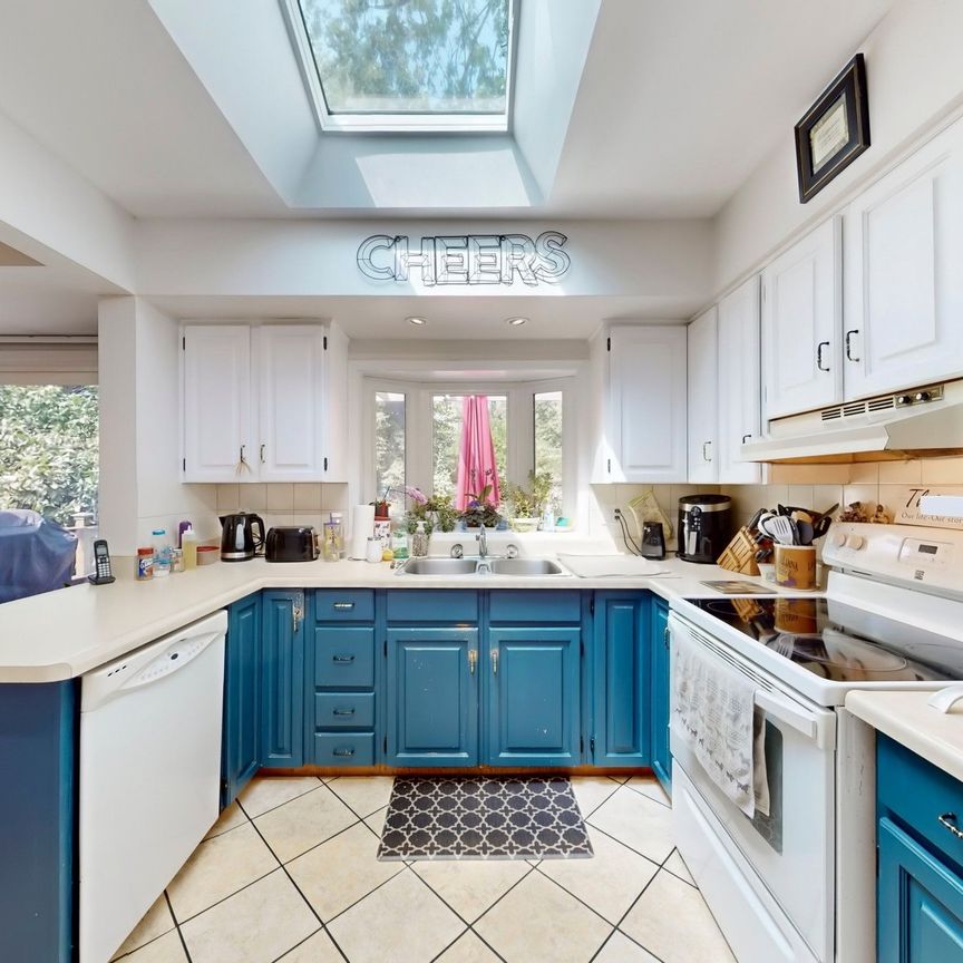 For Lease - 5177 Reeves Road, Burlington, Ontario - Photo 1