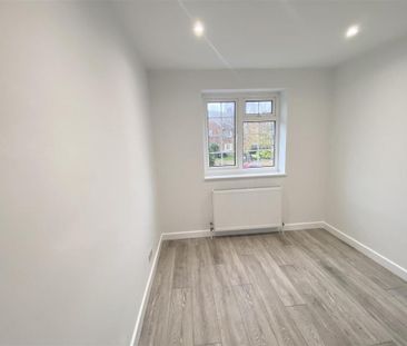 3 bedroom detached house to rent - Photo 4