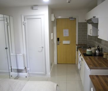 Flat 3, Samara Plaza, LS2 9DU, Leeds - Photo 3
