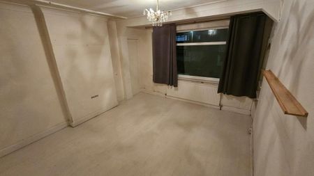 4 bedroom house of multiple occupation to rent - Photo 2