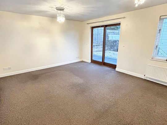 5 bedroom end of terrace house to rent - Photo 1