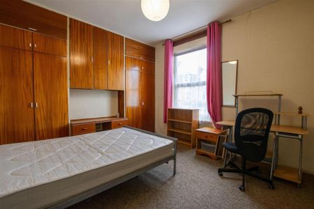 4 bedroom house to rent - Photo 3