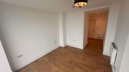 Claremont Crescent, Weston-super-mare, BS23 - Photo 2