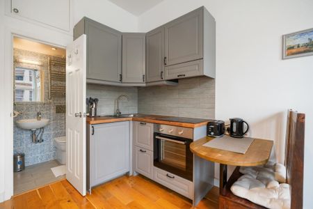 Flat 12 Penywern Road, Earls Court SW5 9SX - Photo 2
