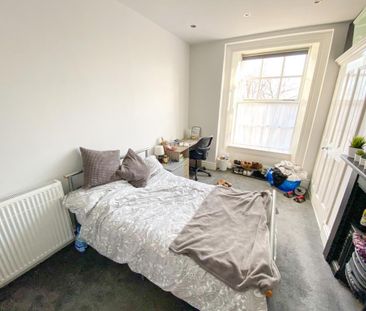 4 bedroom flat to rent - Photo 4