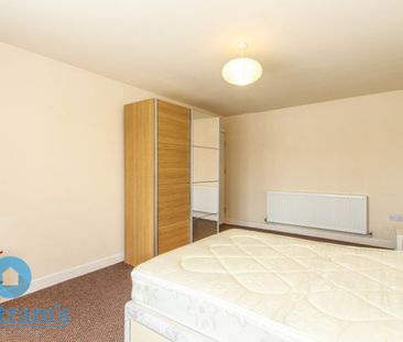 2 bed Apartment for Rent - Photo 2
