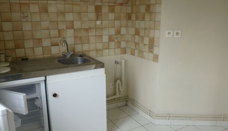 Appartement 2 pièces 23m2 REIMS 450 euros - Photo 2