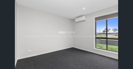 Brand New Spacious Duplex! - Photo 4