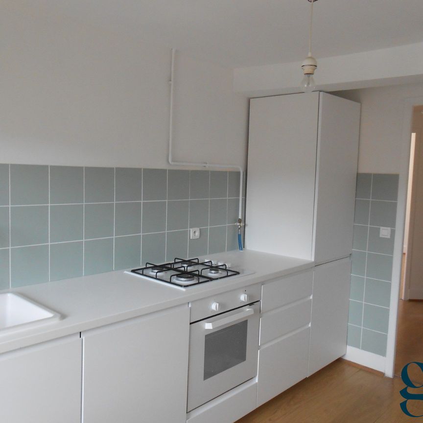 Location Appartement 4 pièces 98m² RIVES 38140 - Photo 1