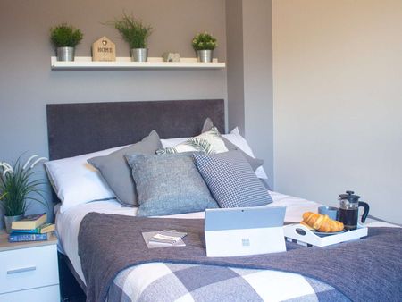 Broadway 4 - Photo 3