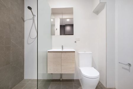 AIR-CONDITIONED FURNISHED STUDIO APARTMENT - WITH OWN PRIVATE COURTYARD - Photo 5