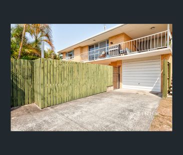 1/74 Tallebudgera Drive, Palm Beach, Qld 4221 - Photo 2