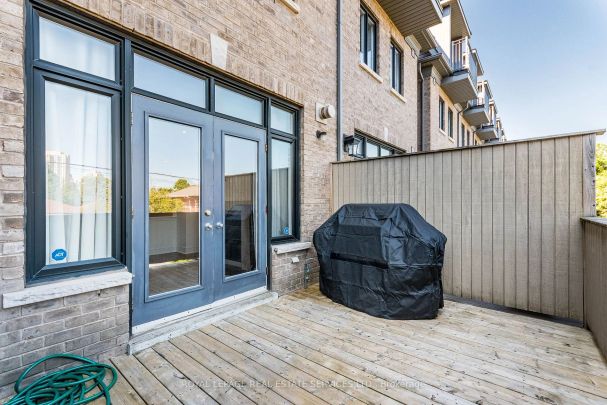 Condo Townhouse For Lease | W9245254 - Photo 1