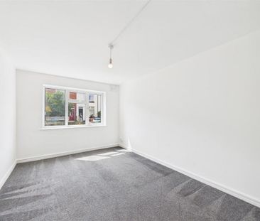 2 bedroom maisonette to rent - Photo 5