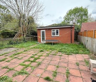 Room in a Shared House, Charles Crescent, HA1 - Photo 5