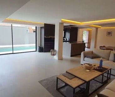 Luxury Villa for rent in Marbella Del Este, Andalusia - Photo 2