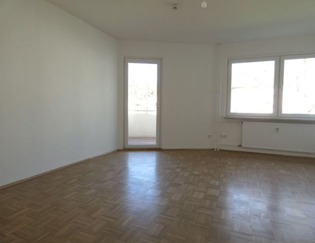 *** Modernisierte 2-Zi-Wohnung mit Balkon sucht einen neuen Mieter *** - Photo 1
