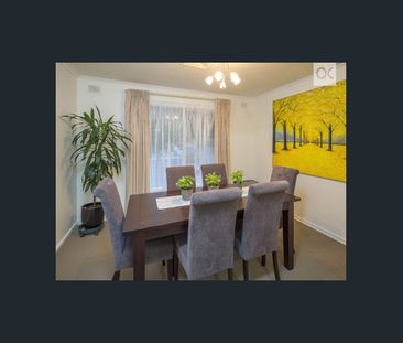 Well-Presented Home with Solar Power - Photo 4