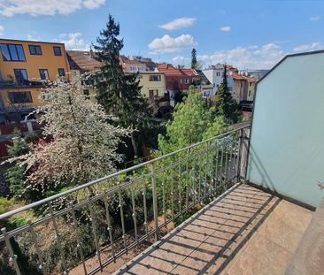 Pronájem bytu 1+kk 33 m² - Fotografie 1