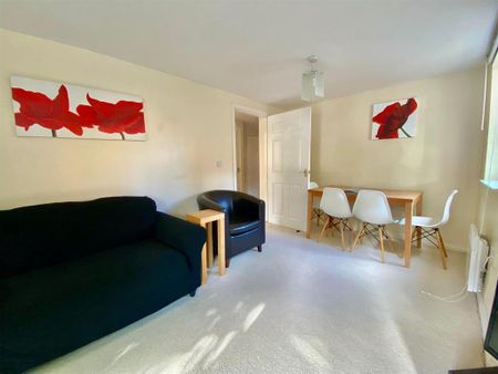 2 bedroom apartment to rent - Photo 4