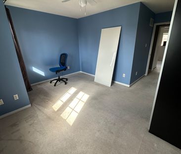 For Lease - 6060 Snowy Owl Crescent Unit# 16, Mississauga, Ontario - Photo 4