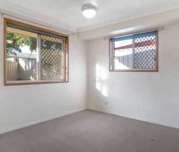 Charming Low-Set Home in a Prime Location - Photo 2
