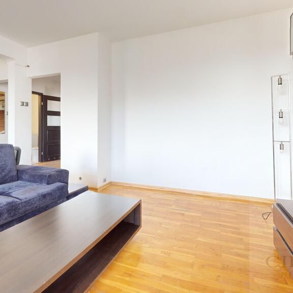 Przecław, 6pok., 2 piwnice, balkon - Photo 1