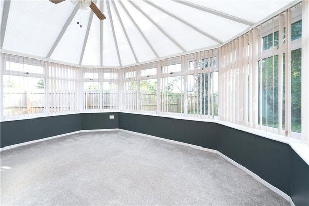 3 bedroom bungalow to rent - Photo 1