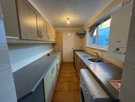 2 bedroom terraced house to rent - Photo 5